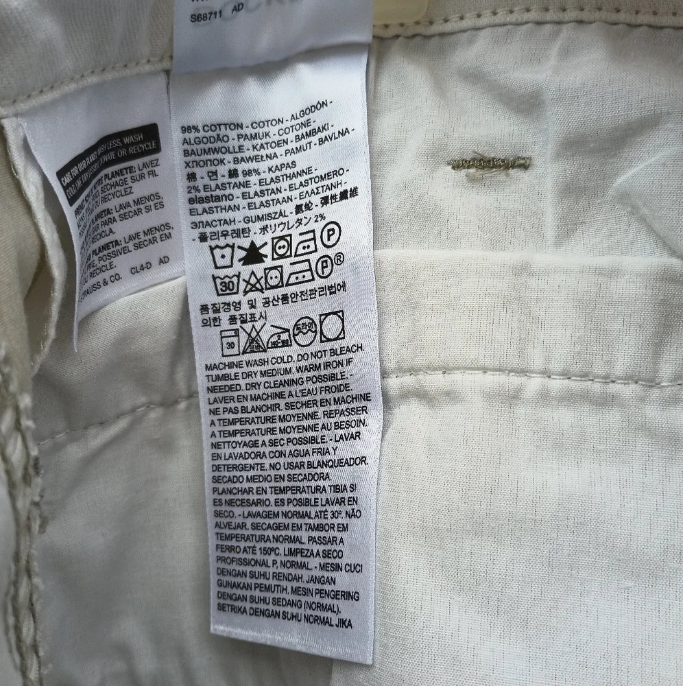 Dockers Perfect Cargo Bermuda Shorts Light Khaki Tan Pockets Athleisure Men 42